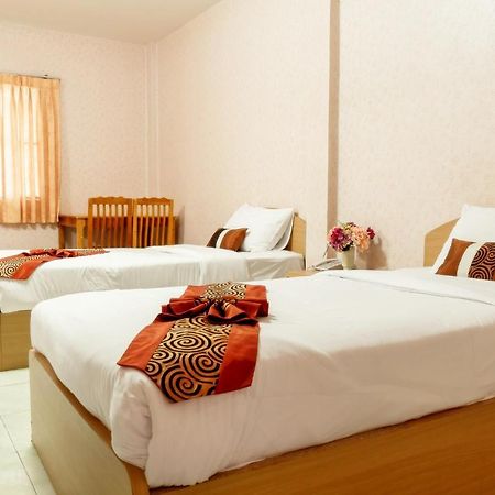 Pn Gold Resort Bang Saen Luaran gambar