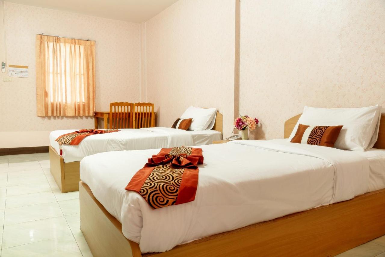 Pn Gold Resort Bang Saen Luaran gambar