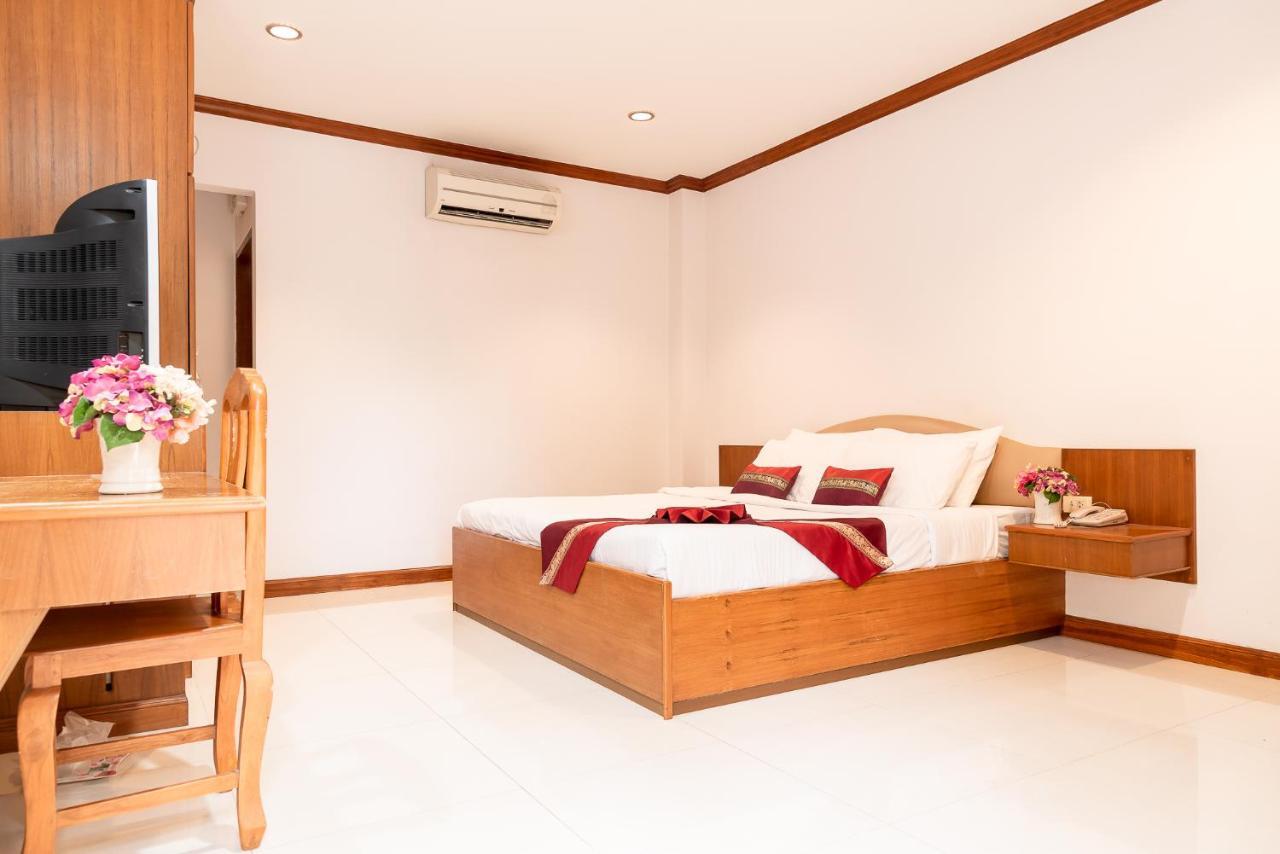 Pn Gold Resort Bang Saen Luaran gambar