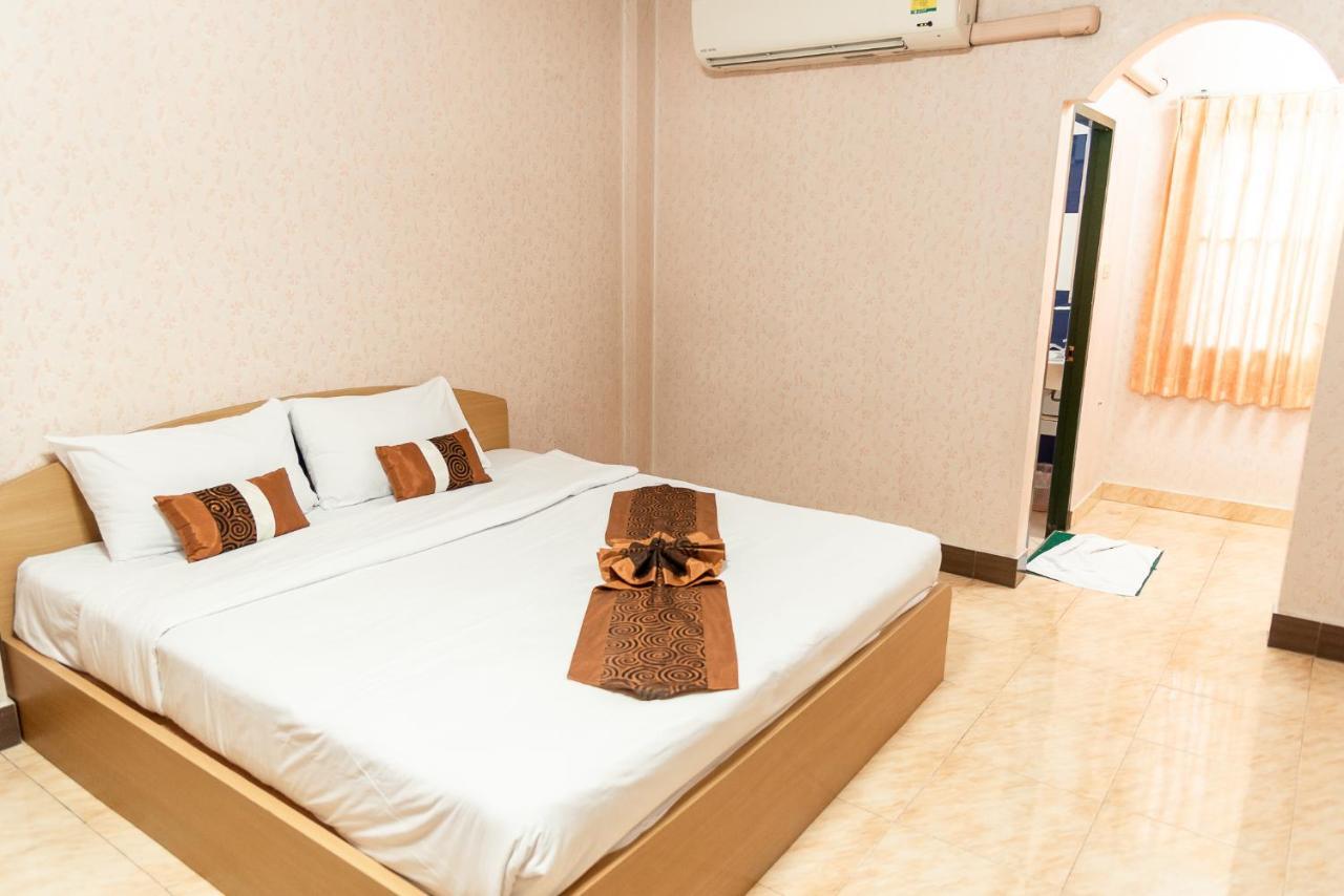 Pn Gold Resort Bang Saen Luaran gambar