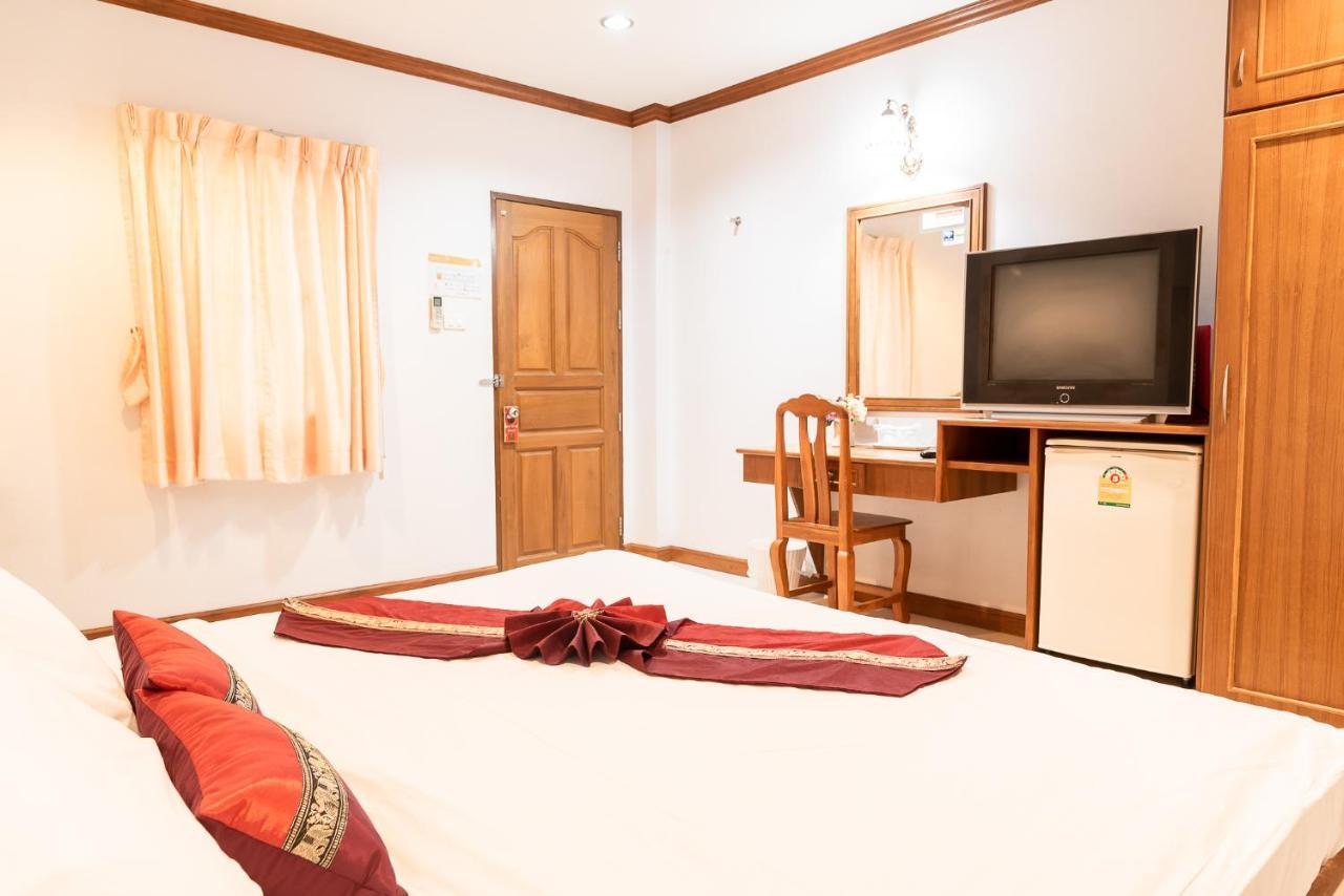 Pn Gold Resort Bang Saen Luaran gambar