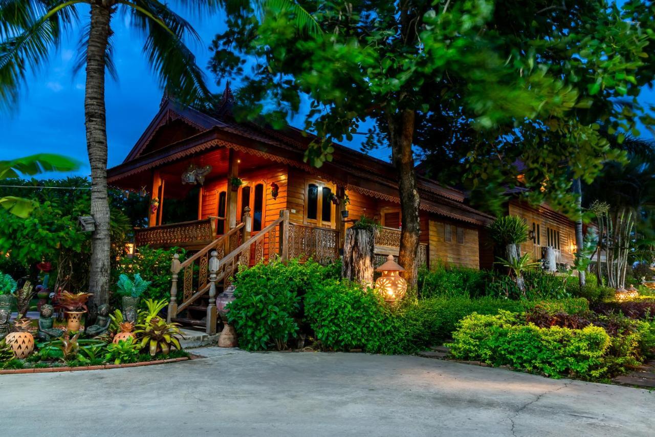 Pn Gold Resort Bang Saen Luaran gambar