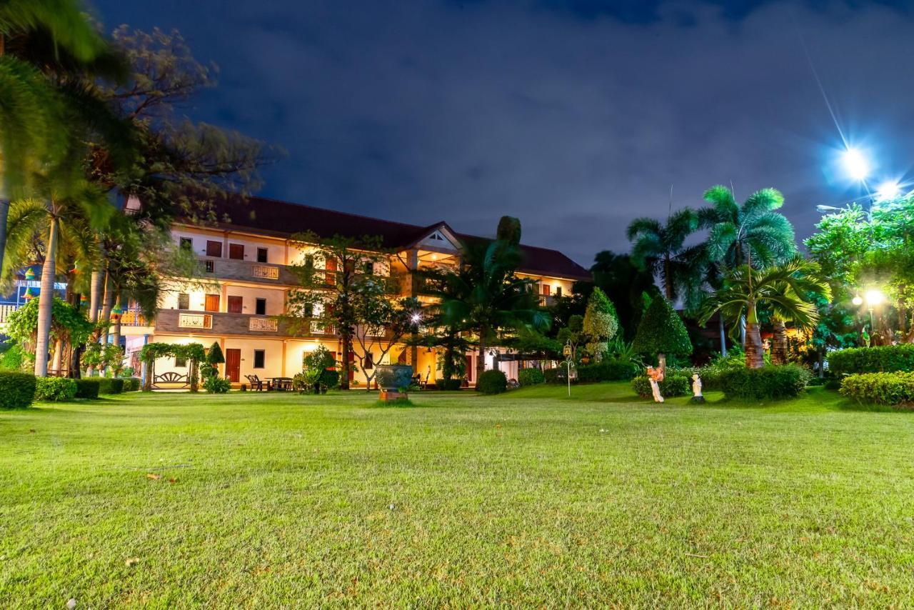 Pn Gold Resort Bang Saen Luaran gambar