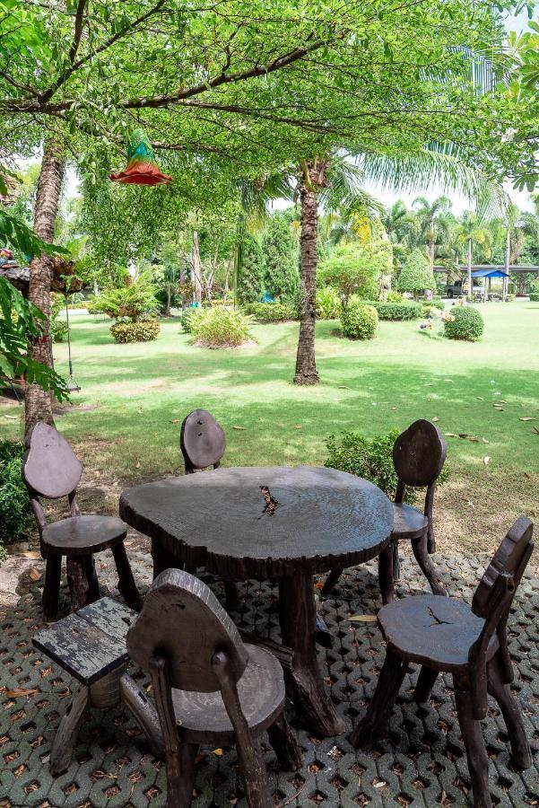 Pn Gold Resort Bang Saen Luaran gambar