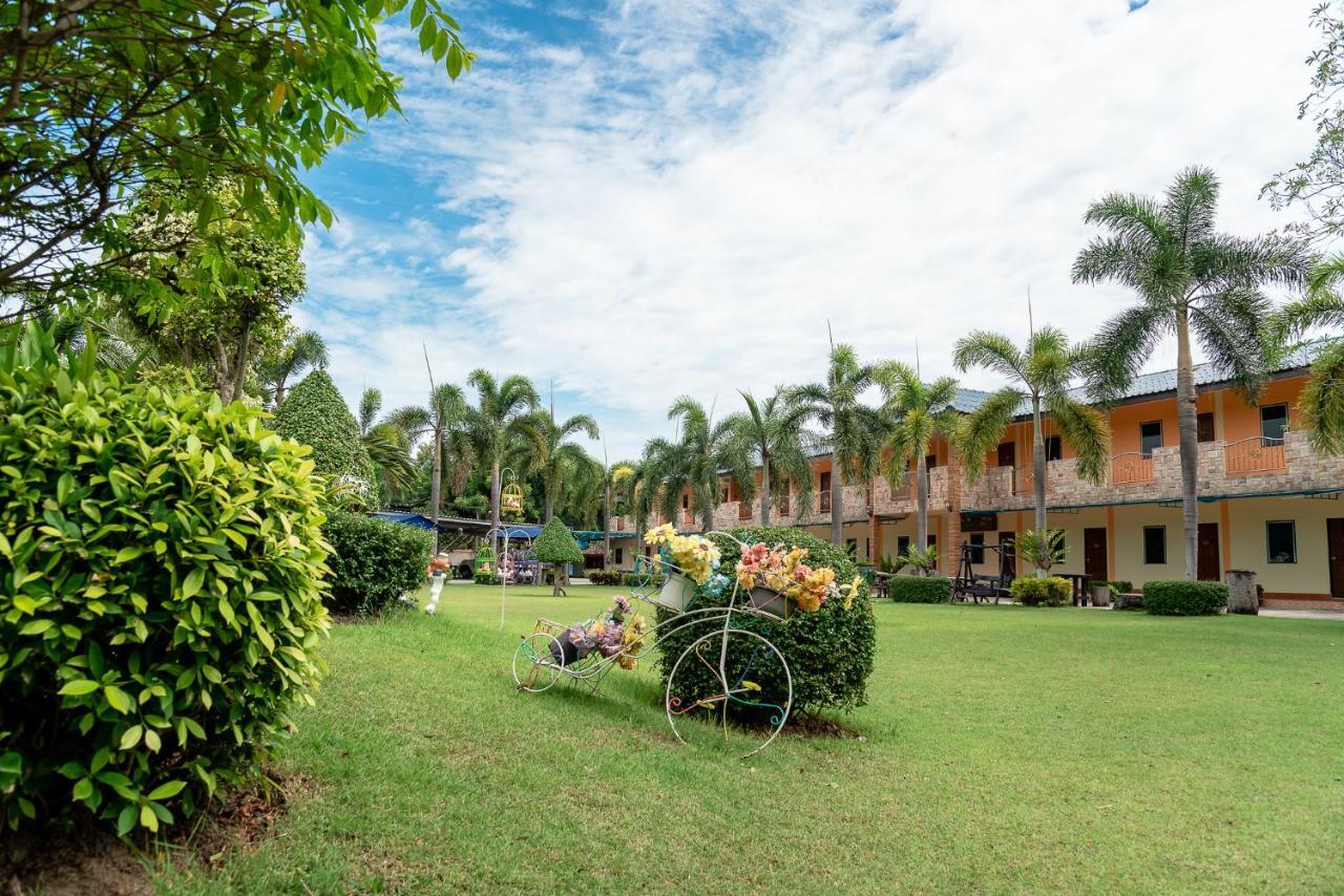 Pn Gold Resort Bang Saen Luaran gambar