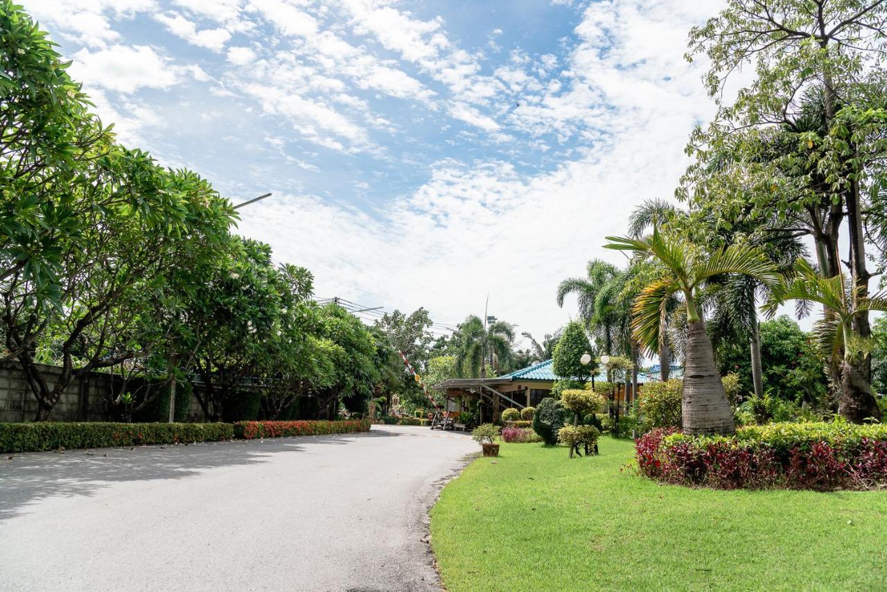Pn Gold Resort Bang Saen Luaran gambar