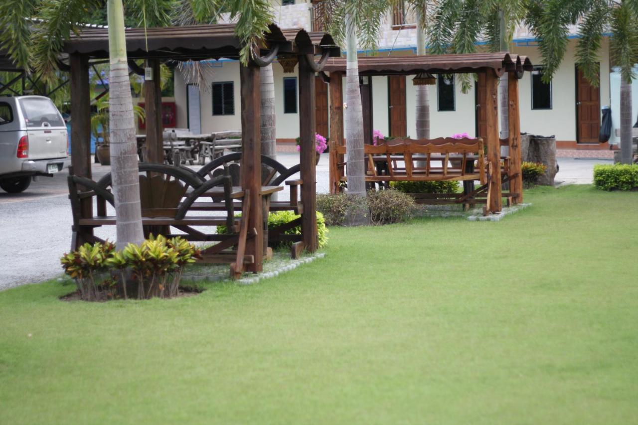 Pn Gold Resort Bang Saen Luaran gambar