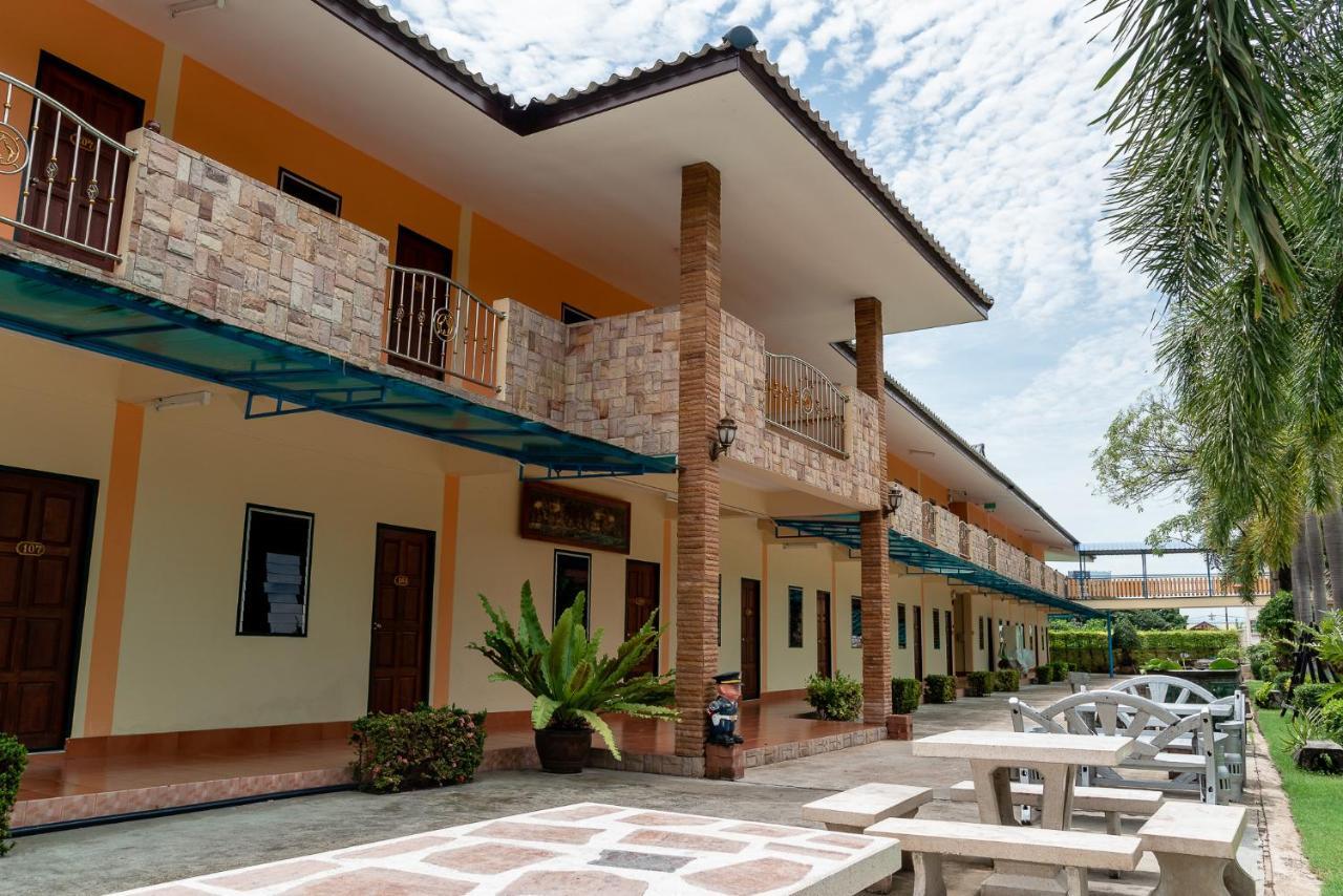 Pn Gold Resort Bang Saen Luaran gambar